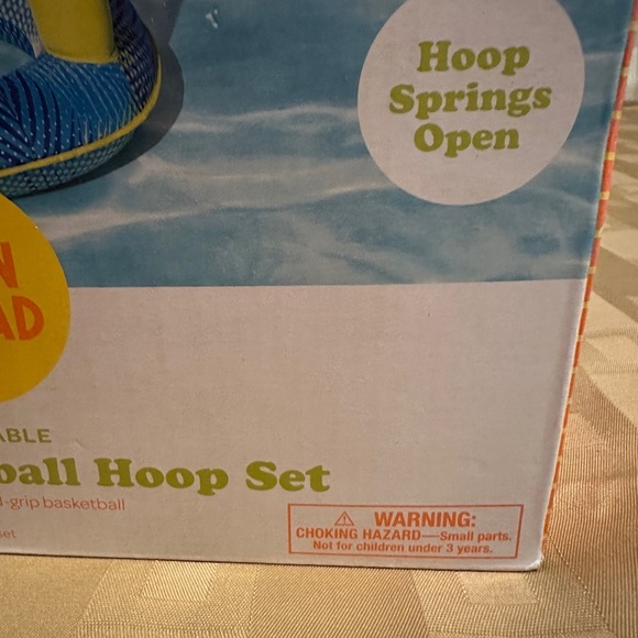 Sun Squad‎ Inflatable Water Basketball Hoop Set - Blue and Yellow - Picture 3 of 7